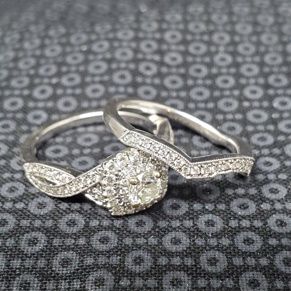 Neil Lane 14K White Gold Diamond Bridal Set - 1.35 Carat Ring Round Size 6.5